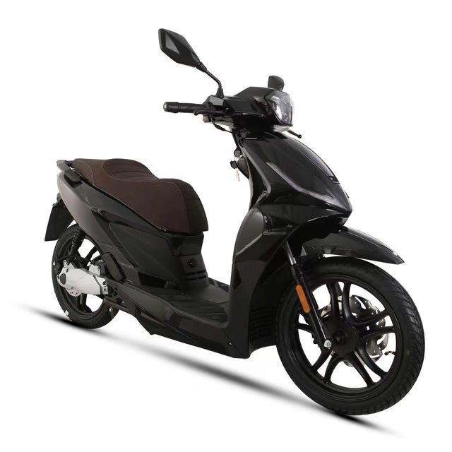 scooter asiento marron